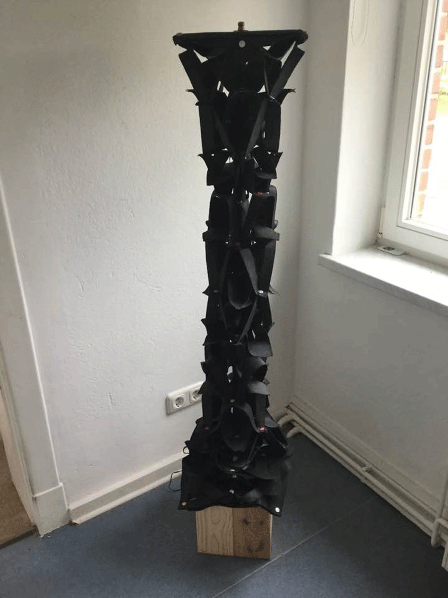 BLACK LAMP 2016

paper and wood
150 cm